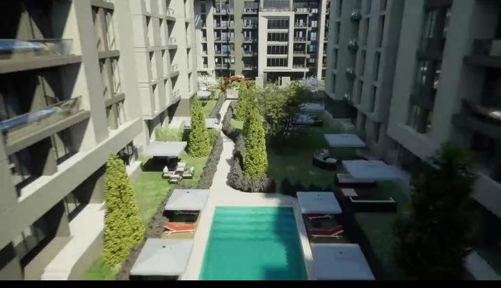 شقه 120 متر (2 غرفه )الحي السادس علي محور العبور 